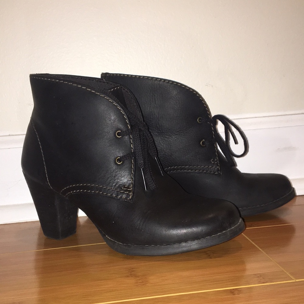Clarks black leather lace up ankle booties | 7